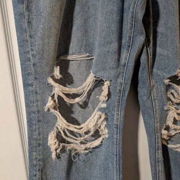 NEW AE | Stretch Curvy Super High-Waisted Baggy Straight Jean - Picture 7 of 12